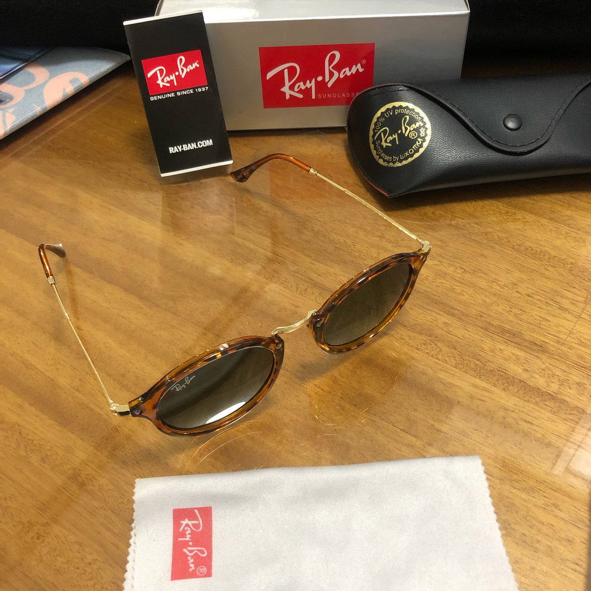 Unisex  polarized  ray-ban rb2447 round sunglasses