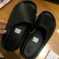 Sneaker shoes yeezy slide for women and men