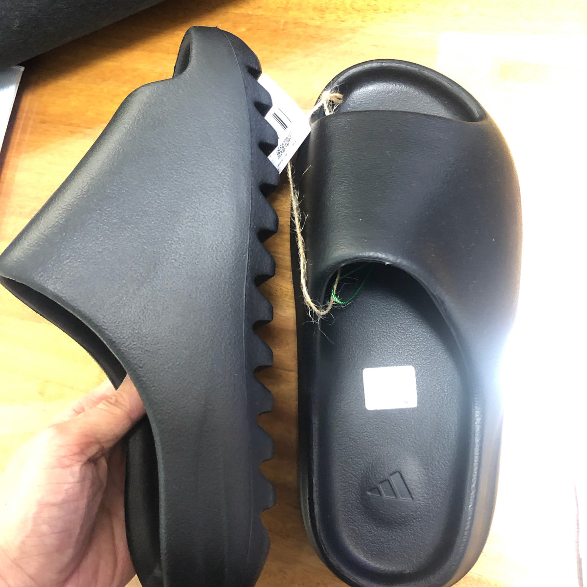 Sneaker shoes yeezy slide for women and men