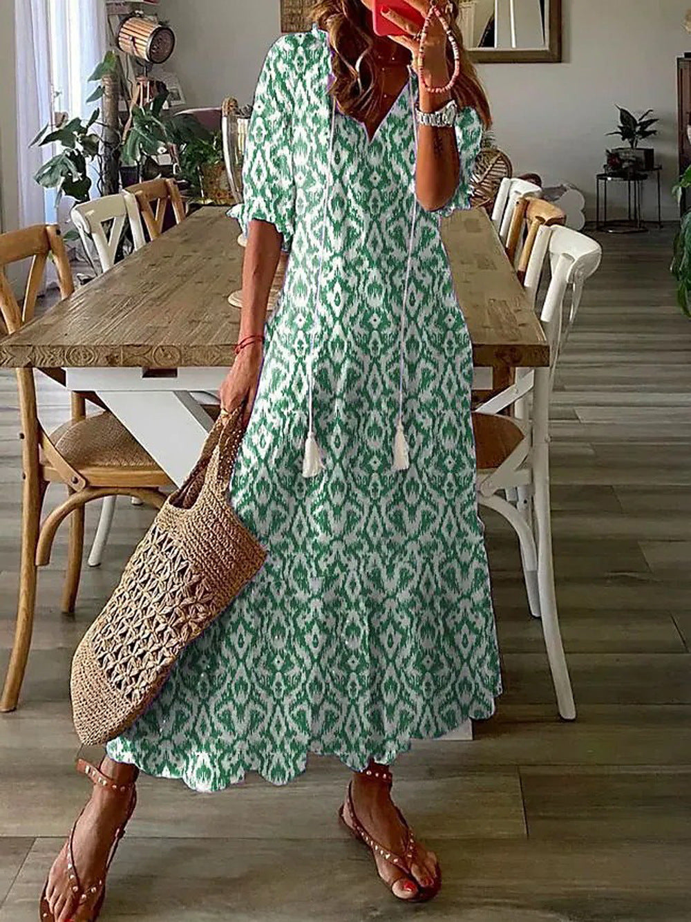 Amsoin Loose V-neck Printed Dress