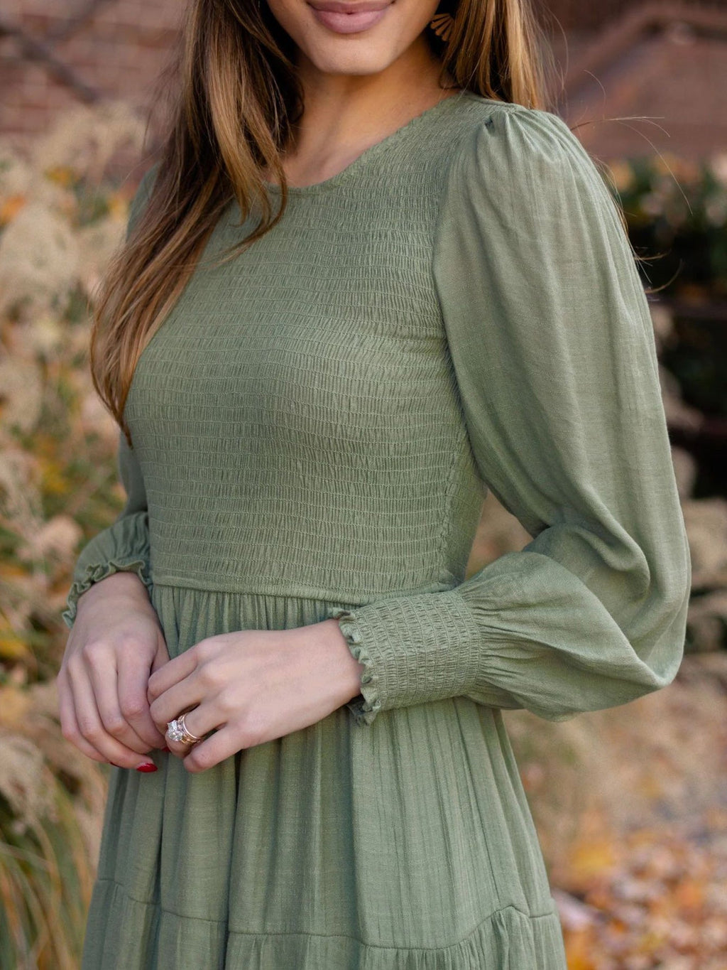 Amsoin Solid Round Neck Balloon Sleeve Dress
