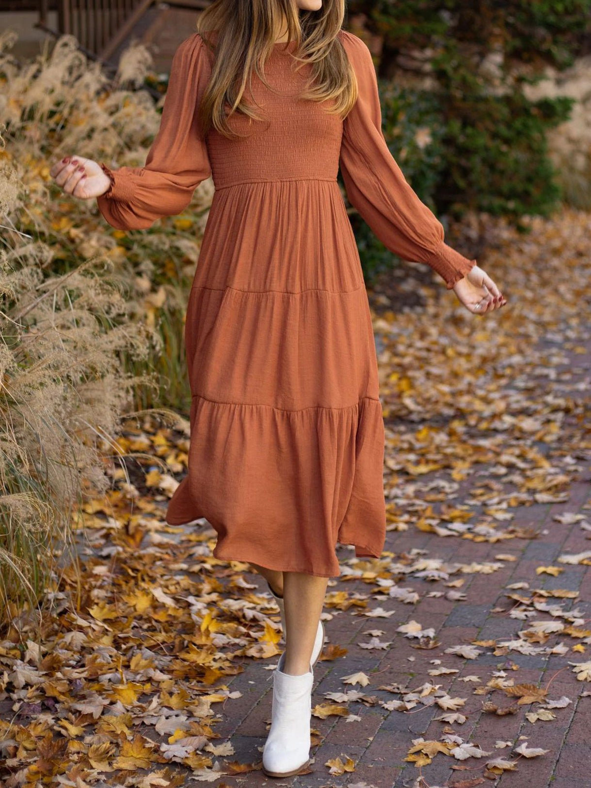 Amsoin Solid Round Neck Balloon Sleeve Dress