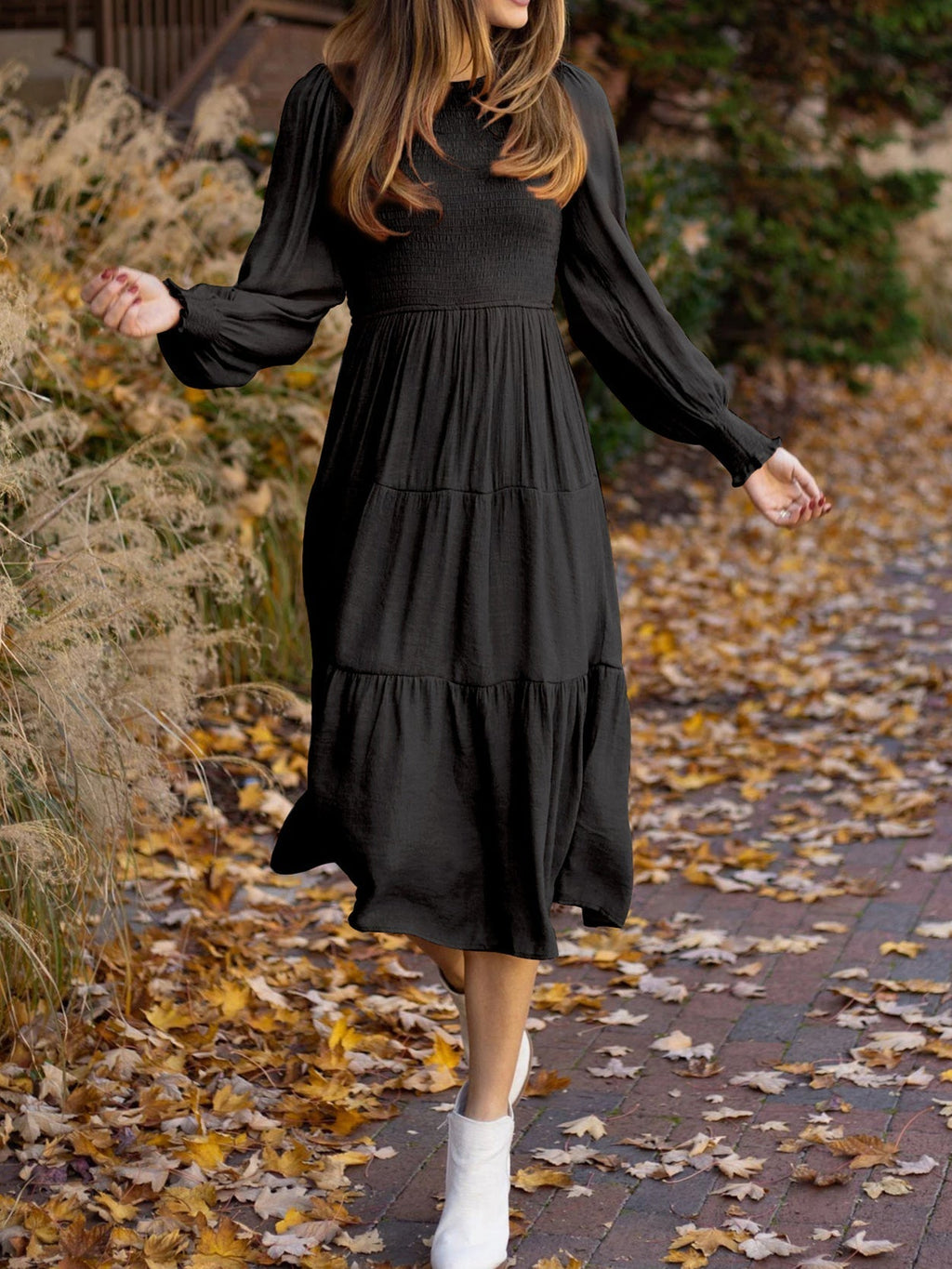 Amsoin Solid Round Neck Balloon Sleeve Dress